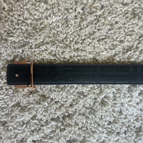 Tan Burberry belt - Picture 4 of 4